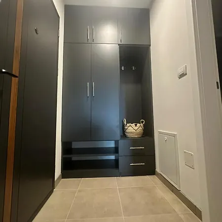 Belvedere Lux, * Doboj
